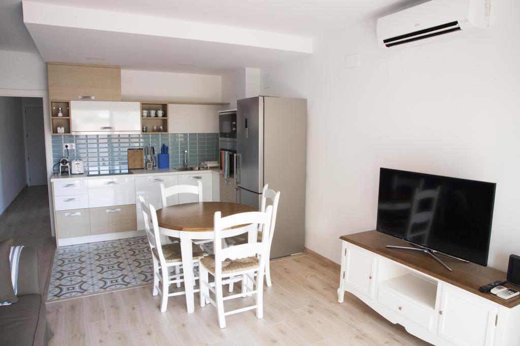 Mont-Roig Apartment Камбрильс Номер фото